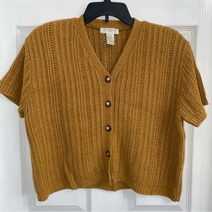 Jones New York short sleeve loose knit cropped sweater with shoulder pads size L